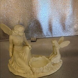Elegant Cream Angel Figurine Tea light set